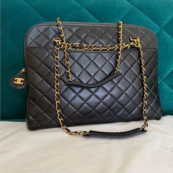 CHANEL Quilted Matelassé CC Logo Lambskin Chain Shoulder Bag - Picture 1 of 16